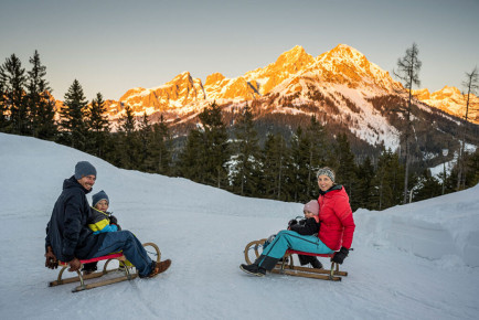 rodeln-winterurlaub-filzmoos-3
